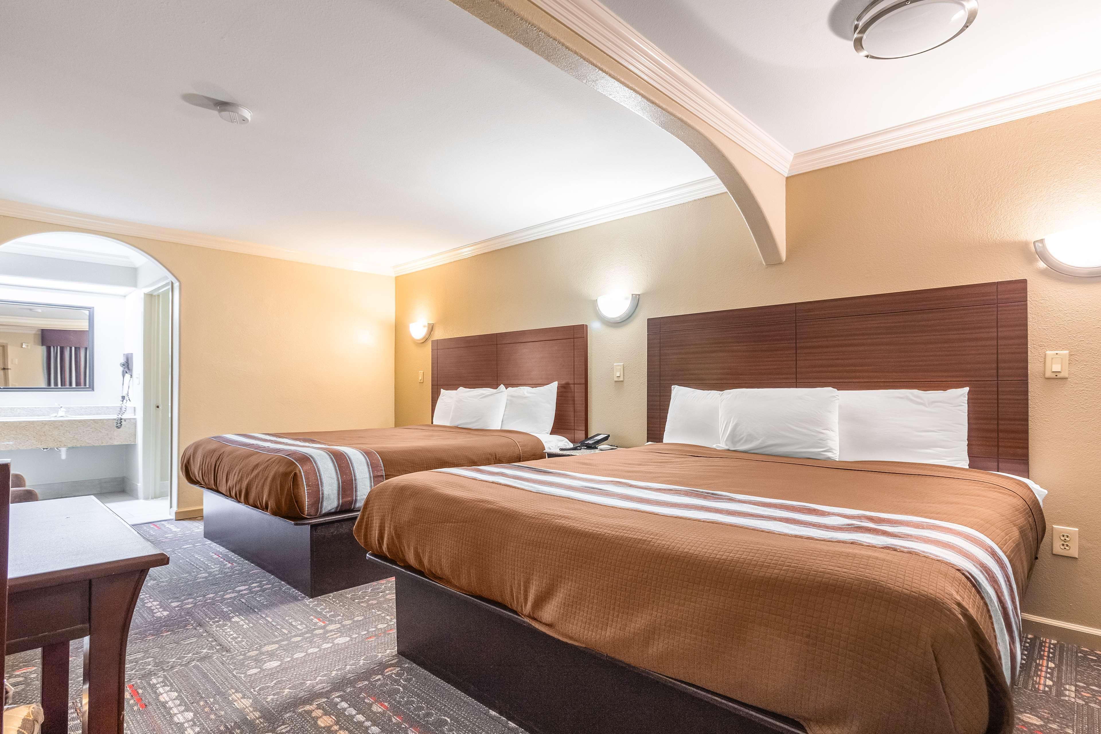 Hotel Dan Inn Uberaba & Convencoes By Nacional Inn Экстерьер фото