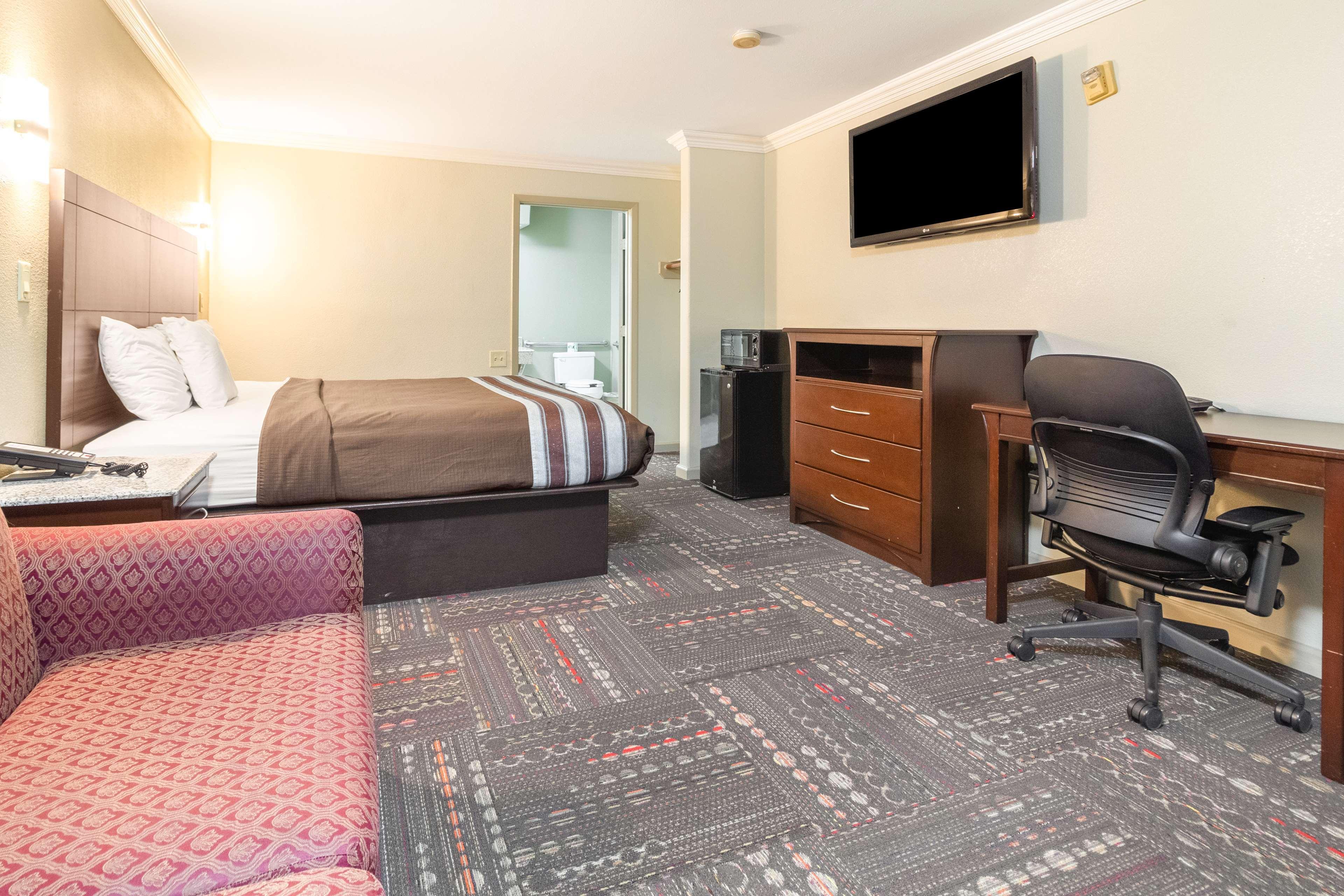 Hotel Dan Inn Uberaba & Convencoes By Nacional Inn Экстерьер фото