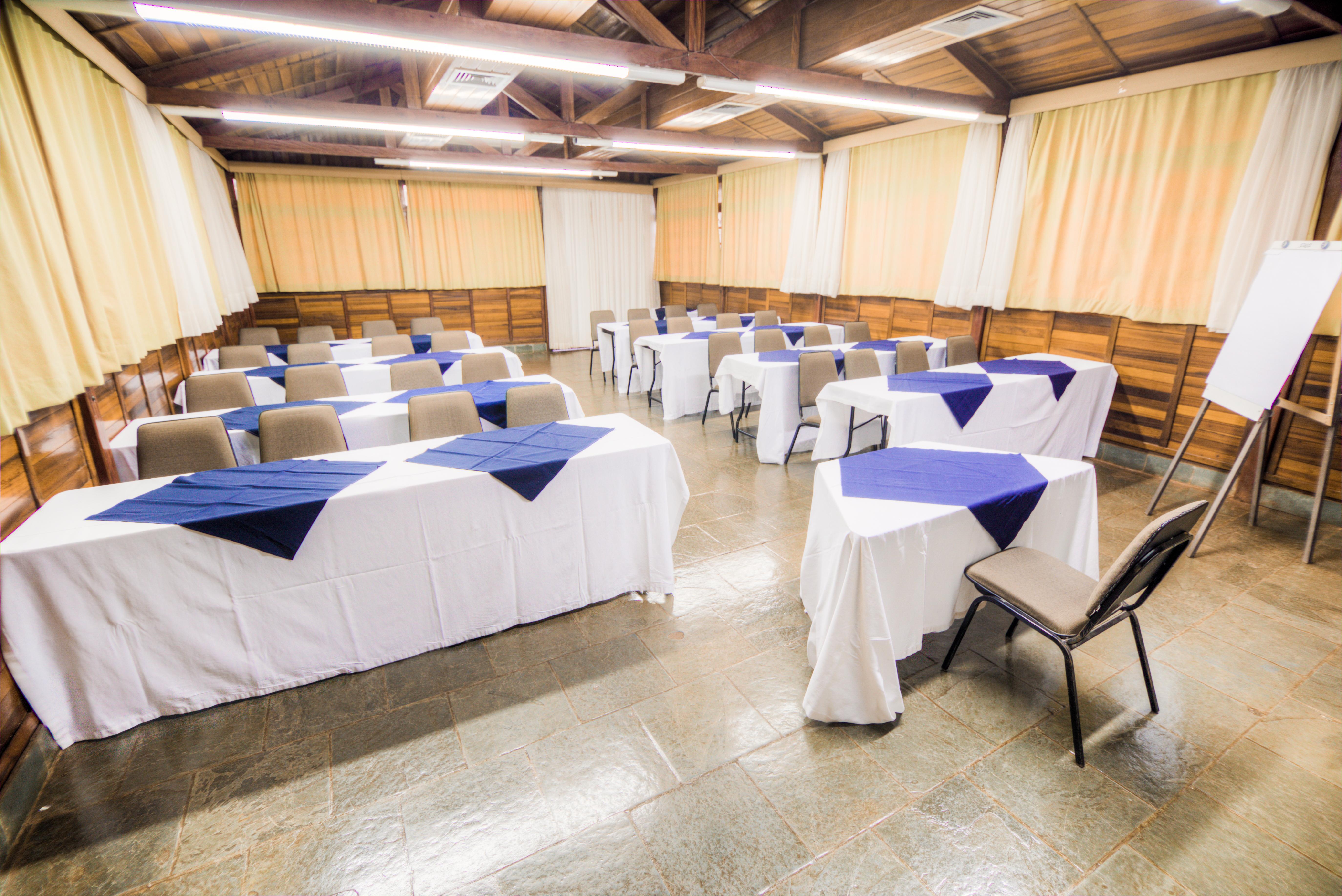 Hotel Dan Inn Uberaba & Convencoes By Nacional Inn Экстерьер фото
